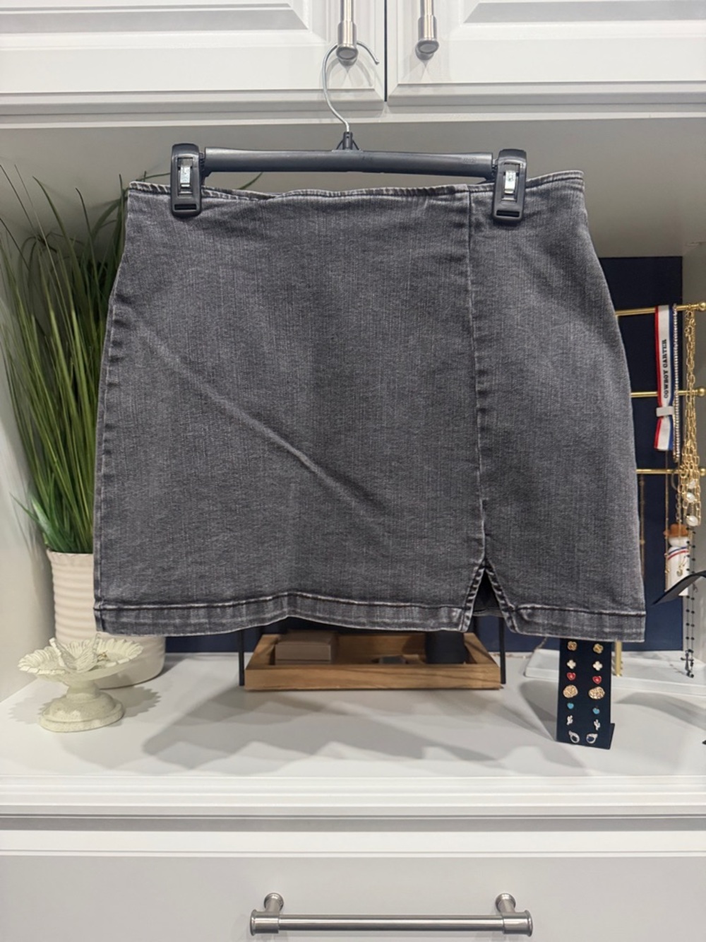 wild fable Gray Denim Mini Skirt with Front Notch- line from folding SZ 12